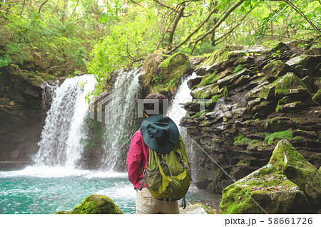 トレッキング シニア登山 滝 トレッキング シニア登山 滝 58661726