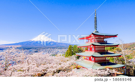 新倉山浅間公園の風景 （春） 58669346