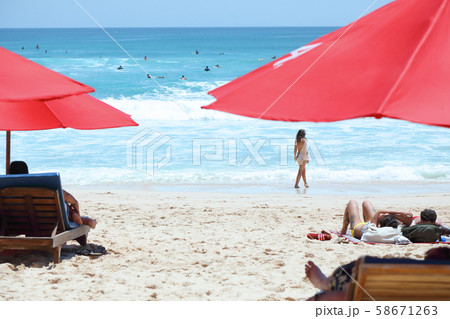 バリ島のビーチ 58671263