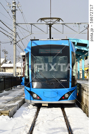 新田塚駅に停車中のえちぜん鉄道 新田塚駅に停車中のえちぜん鉄道 58672717