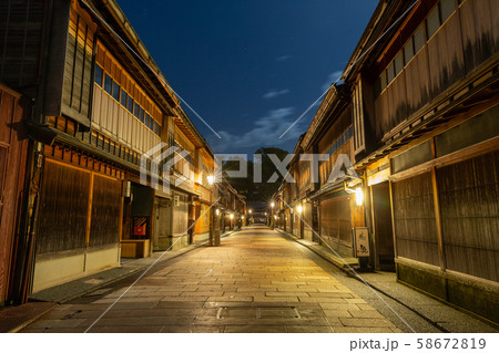 秋 夜の東茶屋街 秋 夜の東茶屋街 58672819