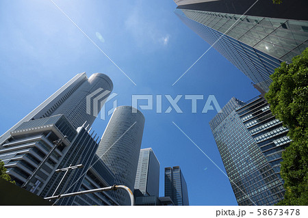 名古屋駅前のビル街 58673478