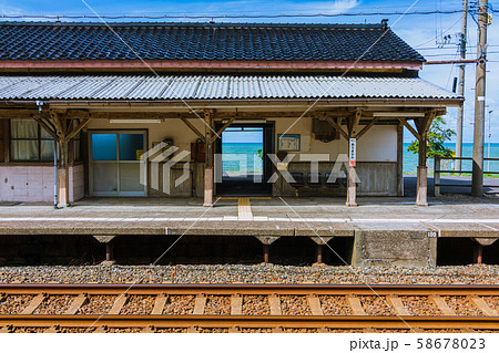 海の見える駅:有間川駅:日本海ひすいライン 上越市 海の見える駅:有間川駅:日本海ひすいライン 上越市 58678023
