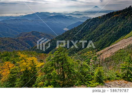 奥秩父・木賊山から見る富士山 奥秩父・木賊山から見る富士山 58679787