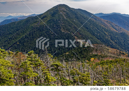 奥秩父・木賊山から見る破風山 58679788