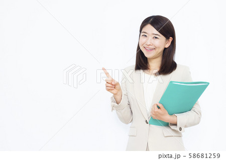 30代ビジネスウーマン 30代ビジネスウーマン 58681259