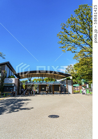 【東京都】上野動物園入口　弁天門 58681425