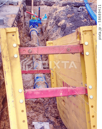 Steel temporary shuttering for cement filling.  58689411