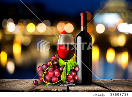 Bottle of red wine 58693753