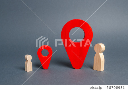 Small and big man near the red location pointers. The meeting place of the parent and child. significance of people. Social inequality of rights. Tracking kids. distance relationship, 58706981