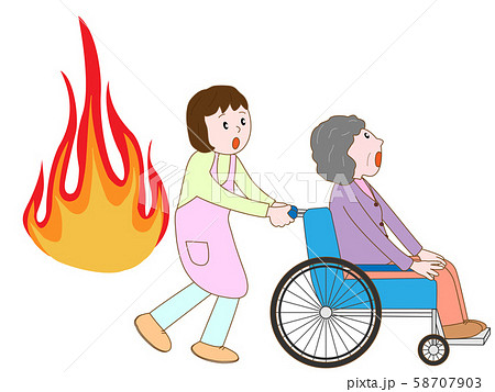 災害に避難する車いすの高齢者 58707903