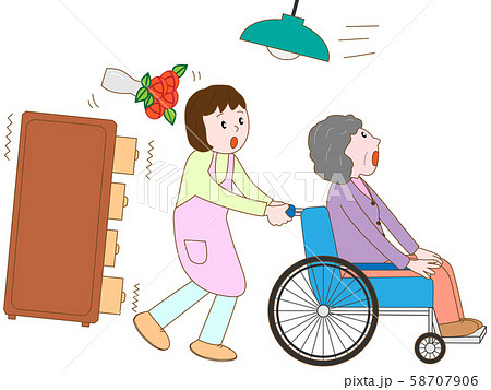 災害に避難する車いすの高齢者 58707906