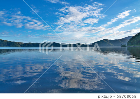 【三方五湖 (三方湖の朝)】 福井県三方上中郡若狭町鳥浜 【三方五湖 (三方湖の朝)】 福井県三方上中郡若狭町鳥浜 58708058