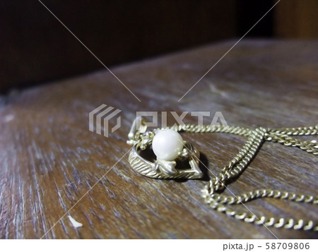 パールのネックレス 58709806