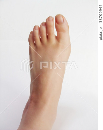 足の甲 58709942