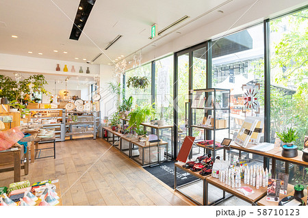 ショッピングモール インテリアイメージ ショッピングモール インテリアイメージ 58710123