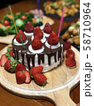 手作りケーキ 苺 58710964