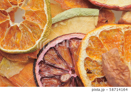 ドライフルーツのクローズアップ 58714164