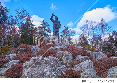 埼玉県秩父市の三峯神社の日本武尊 やまとたけるのみこと 銅像の写真素材