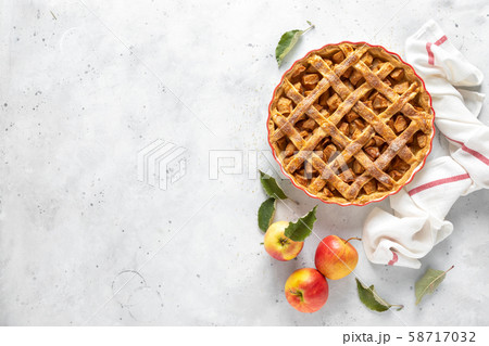 Apple pie. Traditional american apple pie 58717032