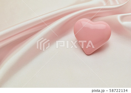 シルク、布地、ドレープ、シルクサテン、愛、love, ハートイメージ、 58722134