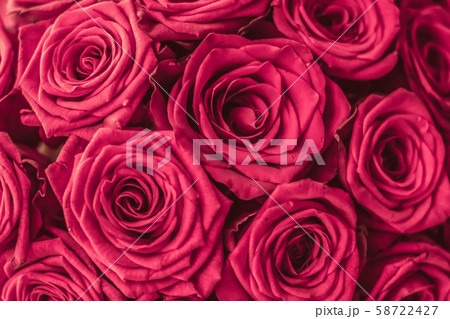 Romantic luxury bouquet of pink roses, flowers in 58722427
