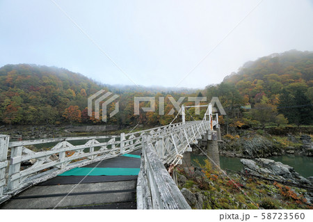 北海道 神居古潭 紅葉の風景 北海道 神居古潭 紅葉の風景 58723560