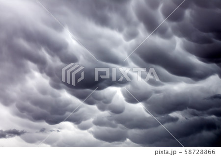 Mammatus clouds sky background 58728866