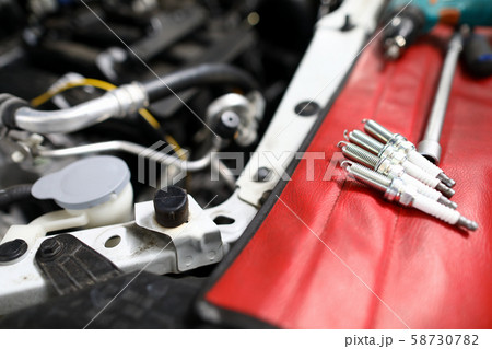Shiny spark plugs Shiny spark plugs 58730782