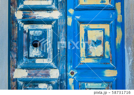 texture of wooden doors in Malta 58731716