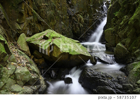 龍王の滝(京都府綴喜郡井出町) 龍王の滝(京都府綴喜郡井出町) 58735107