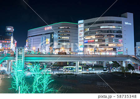 都市風景　埼玉県川口駅東口前イルミネーション　冬 58735348