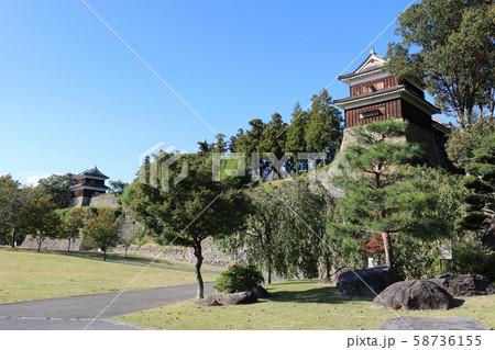 ■ 上田城 ■ 尼ヶ淵の崖 ■ 南櫓、西櫓 ■ 真田幸村、真田昌幸 ■ 長野県 上田市 ■ 快晴  58736155