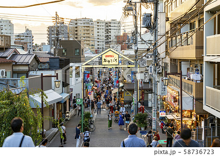 【東京都】谷中銀座商店街　夕焼けだんだん　谷根千 58736723