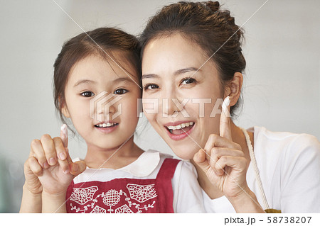 親子　クッキング 58738207