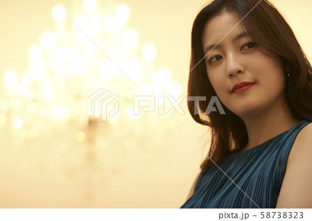 女性 豪華パーティー 女性 豪華パーティー 58738323