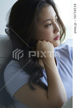 女性　ライフスタイル　リラックス 58738538
