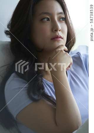 女性 ライフスタイル リラックス 女性 ライフスタイル リラックス 58738539
