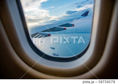 シンガポール 飛行機から見たシンガポールの海 シンガポール 飛行機から見たシンガポールの海 58739278