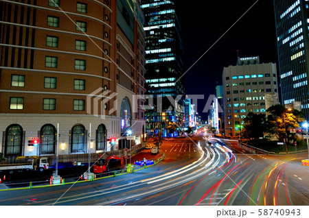 大阪駅前の陸橋から扇町通りの風景 58740943
