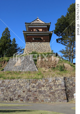 ■ 上田城 ■ 尼ヶ淵の崖 ■ 南櫓 ■ 真田幸村、真田昌幸 ■ 長野県 上田市 ■ 快晴 ■ 上田城 ■ 尼ヶ淵の崖 ■ 南櫓 ■ 真田幸村、真田昌幸 ■ 長野県 上田市 ■ 快晴 58741719