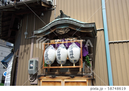 名古屋市：祭礼日の屋根神〔西区新道1丁目〕 58748619