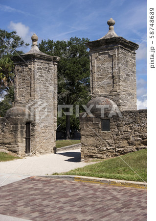 Old city gates of St. Augustine, USA 58748689