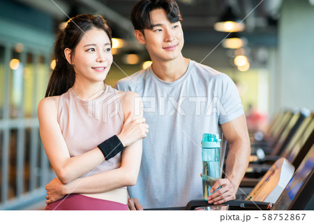 男女　スポーツトレーナー 58752867