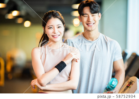 男女　スポーツトレーナー 58752934