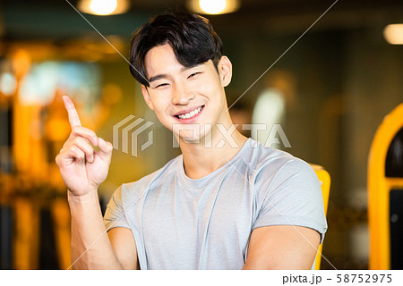 男性　スポーツジム　入会 58752975