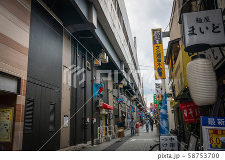 東京　阿佐ヶ谷駅　北口駅前ガード下風景 58753700