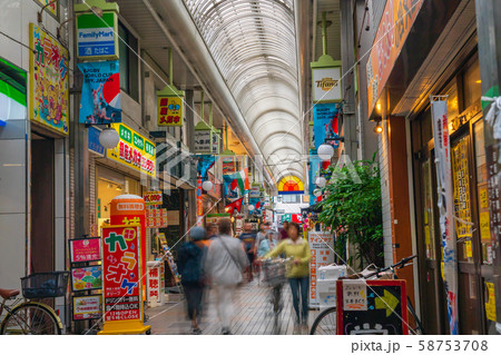 東京　阿佐ヶ谷駅　北口駅前風景　北口アーケード街 58753708