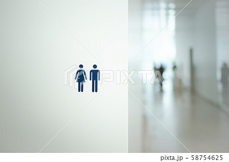 シンプルなトイレのピクトグラム	 58754625