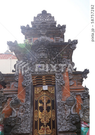 サレン・アグン宮殿 58757282